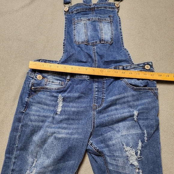 Women's Overalls Distressed Jeans Sz 13 Eighty Two Denim - Picture 15 of 15
